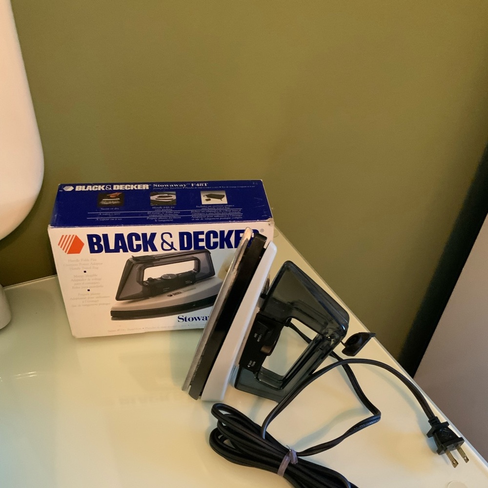 Black and decker travel iron - Picture 10 of 11